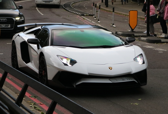 Lamborghini Aventador LP750-4 SuperVeloce Roadster