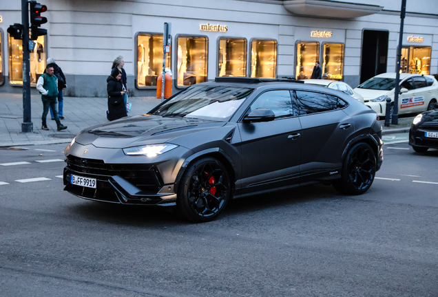 Lamborghini Urus Performante