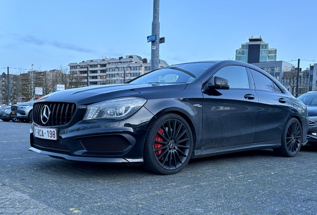 Mercedes-Benz CLA 45 AMG C117