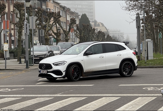 Mercedes-AMG GLA 45 S 4MATIC+ H247