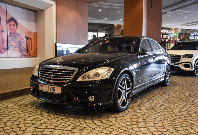 Mercedes-Benz S 65 AMG V221