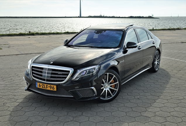 Mercedes-Benz S 65 AMG V222