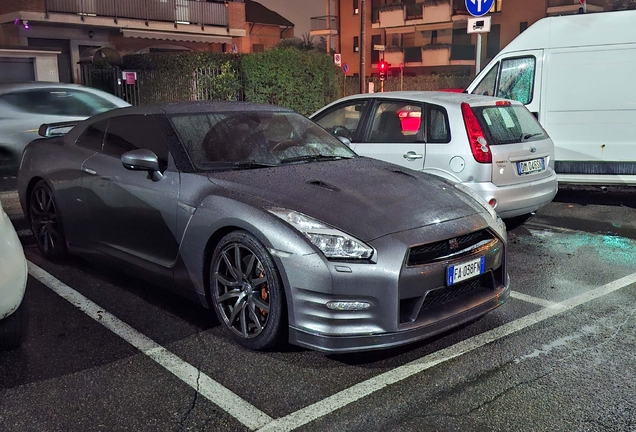 Nissan GT-R
