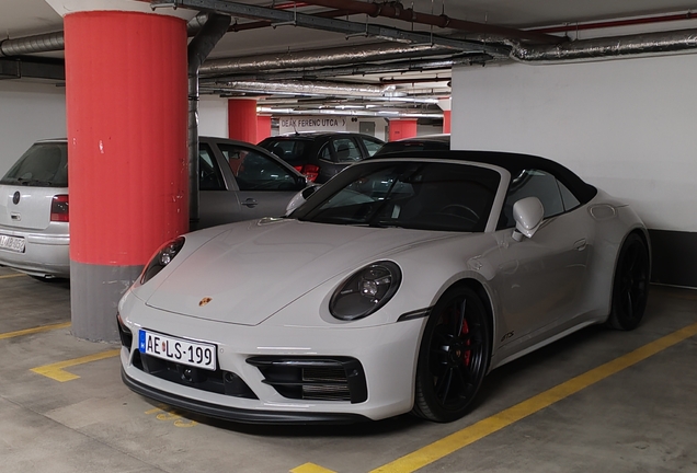 Porsche 992 Carrera 4 GTS Cabriolet