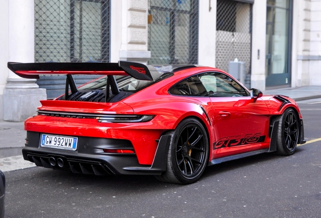 Porsche 992 GT3 RS Weissach Package