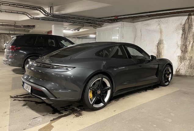 Porsche Taycan Turbo S