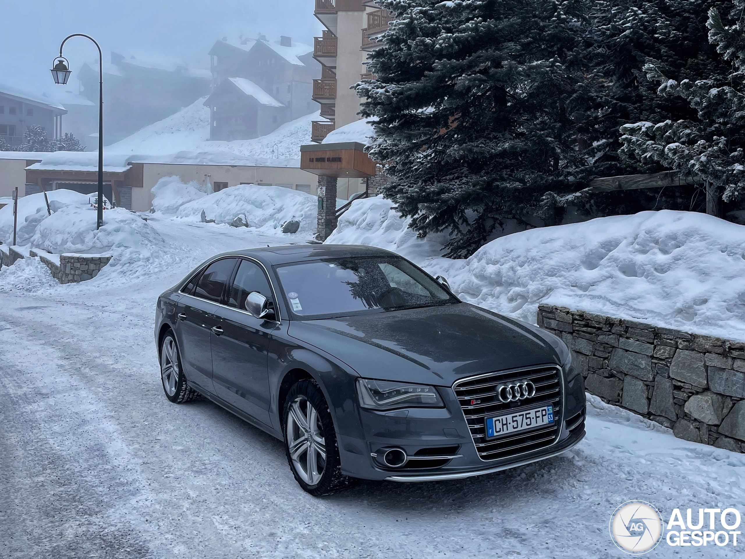 Audi S8 D4