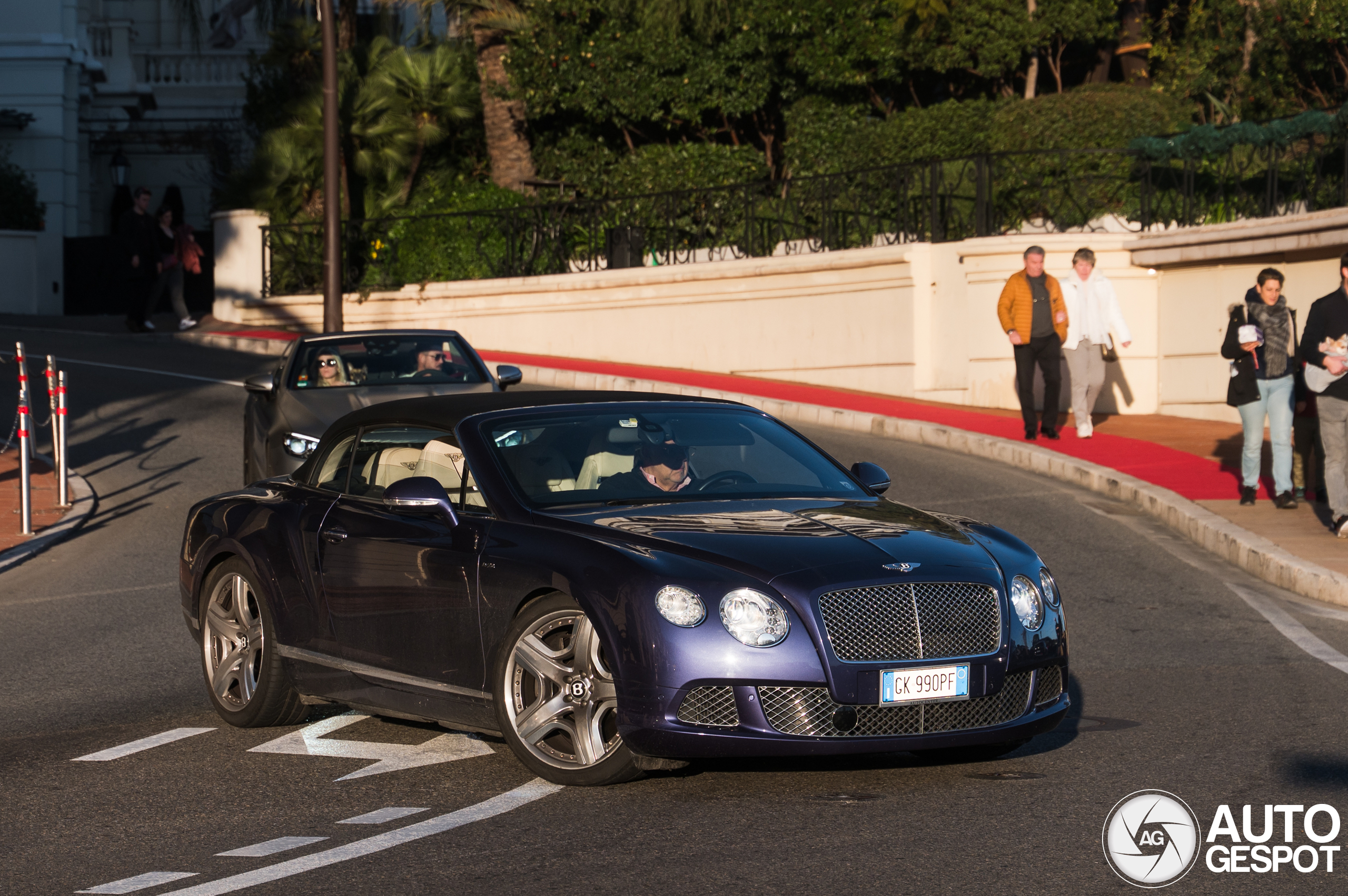 Bentley Continental GTC 2012