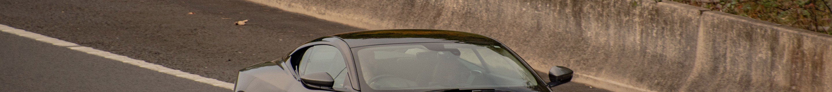 Aston Martin DB11