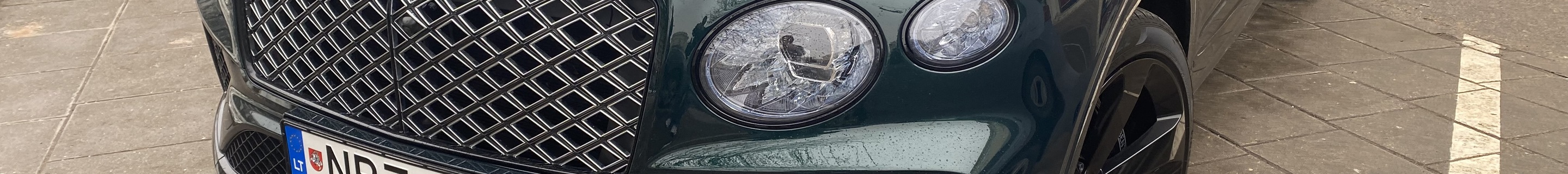 Bentley Bentayga EWB Mulliner