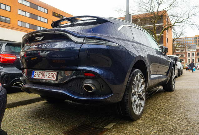 Aston Martin DBX