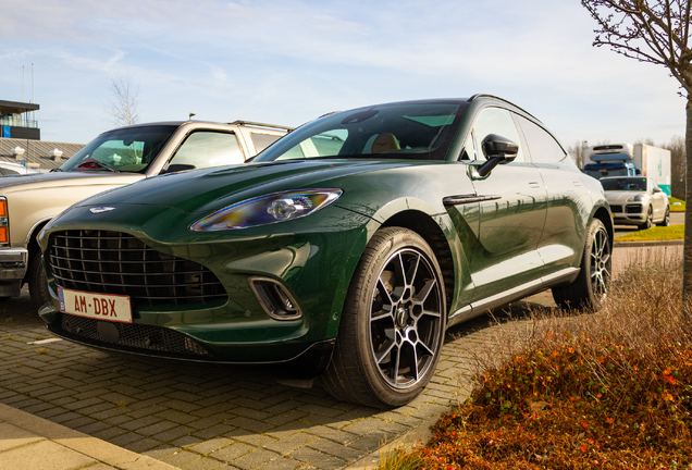 Aston Martin DBX