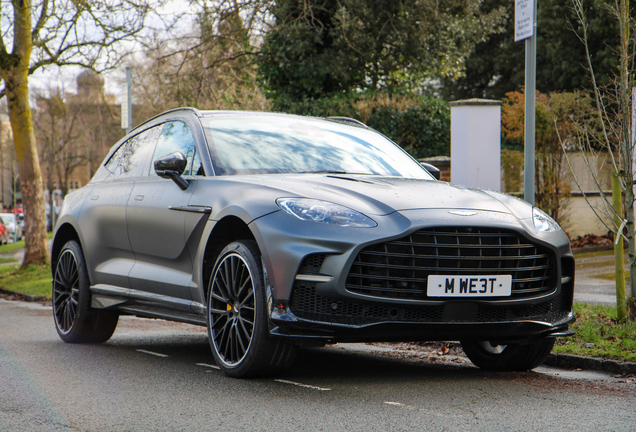 Aston Martin DBX707