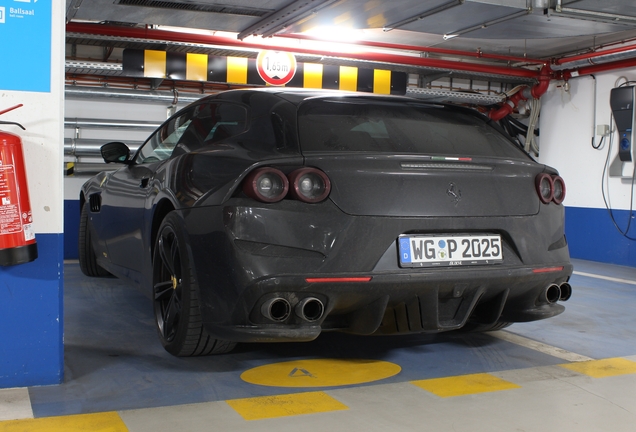 Ferrari GTC4Lusso