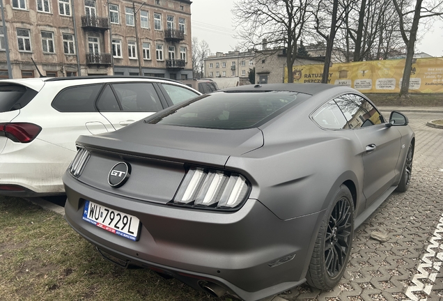 Ford Mustang GT 2015