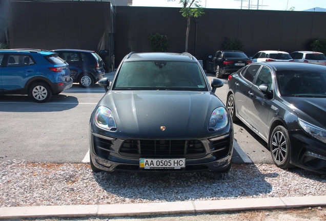 Porsche 95B Macan GTS