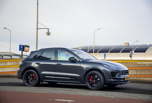 Porsche 95B Macan GTS MkIII