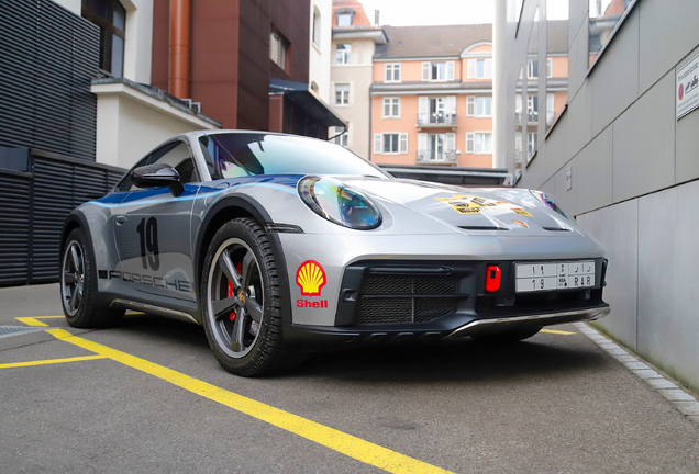 Porsche 992 Dakar