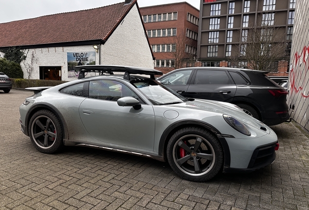 Porsche 992 Dakar