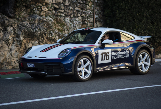Porsche 992 Dakar