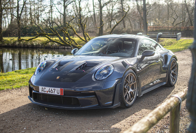 Porsche 992 GT3 RS Weissach Package