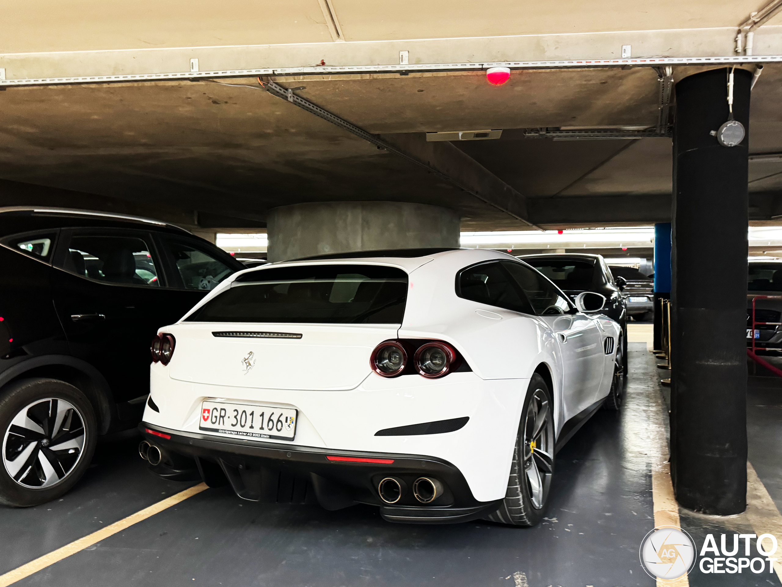 Ferrari GTC4Lusso T
