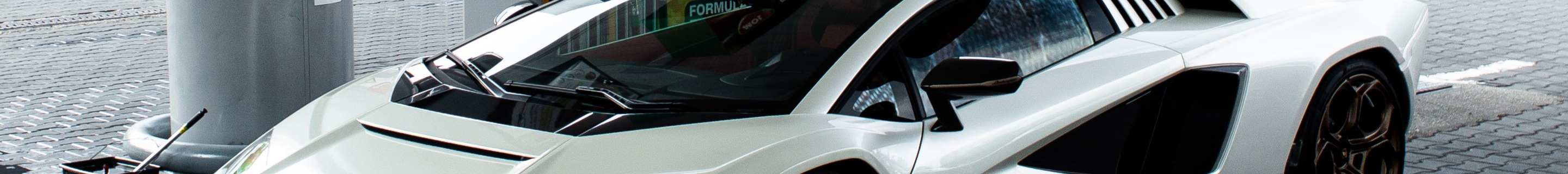 Lamborghini Countach LPI 800-4