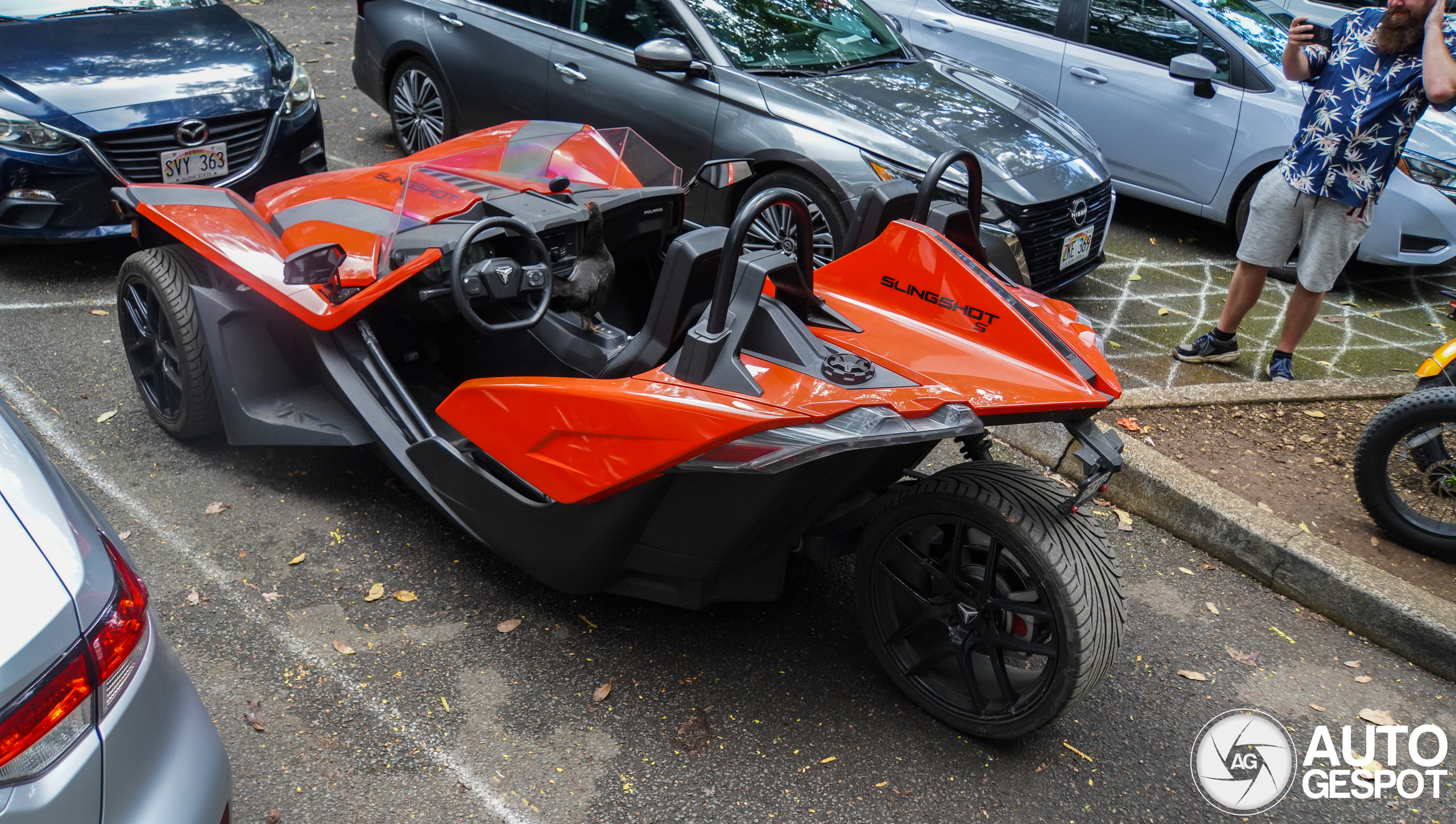 Polaris Slingshot heeft een bestuurder zonder rijbewijs achter het stuur