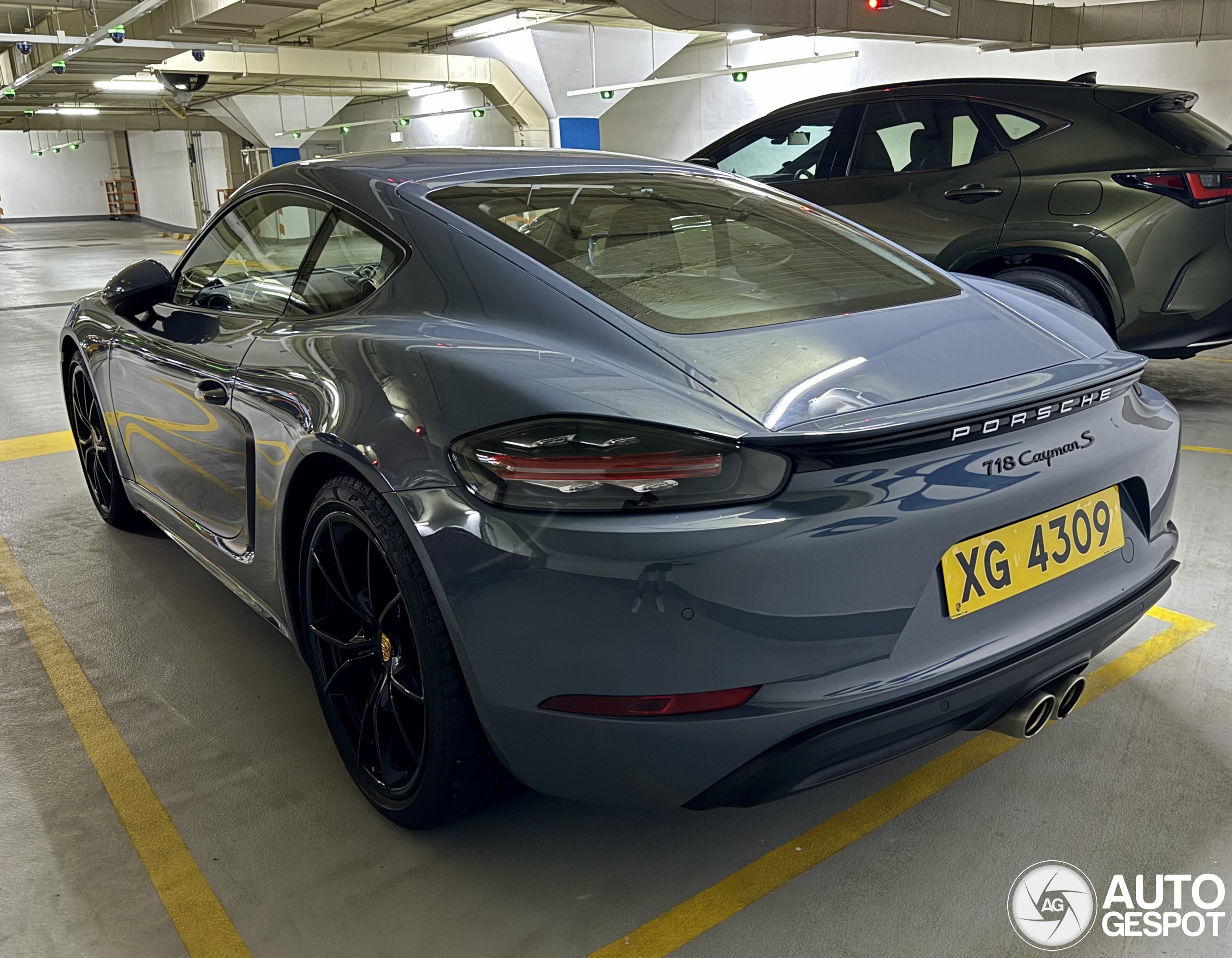 Porsche 718 Cayman S