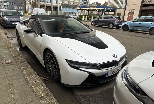 BMW i8 Roadster
