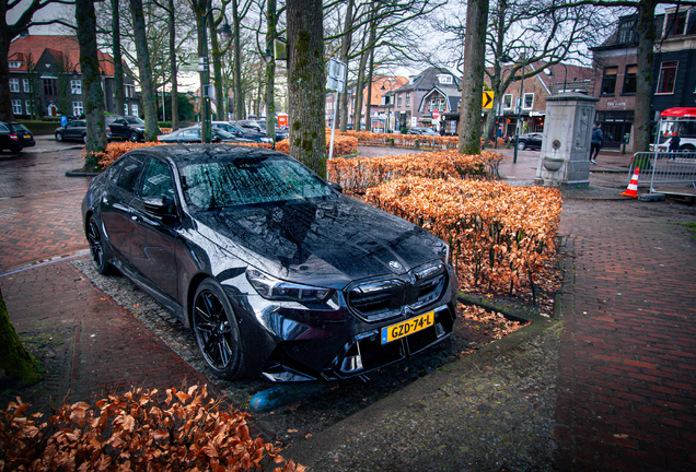 BMW M5 G90