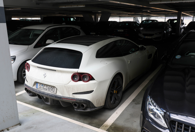 Ferrari GTC4Lusso