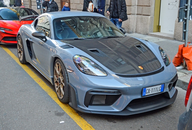 Porsche 718 Cayman GT4 RS Weissach Package
