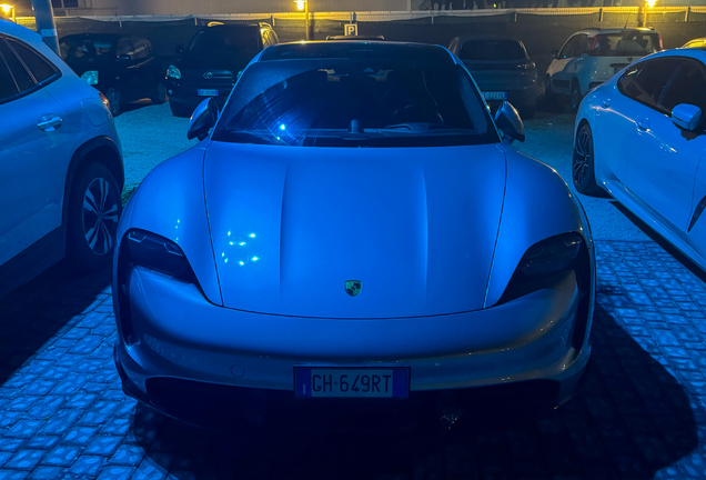 Porsche Taycan Turbo Cross Turismo