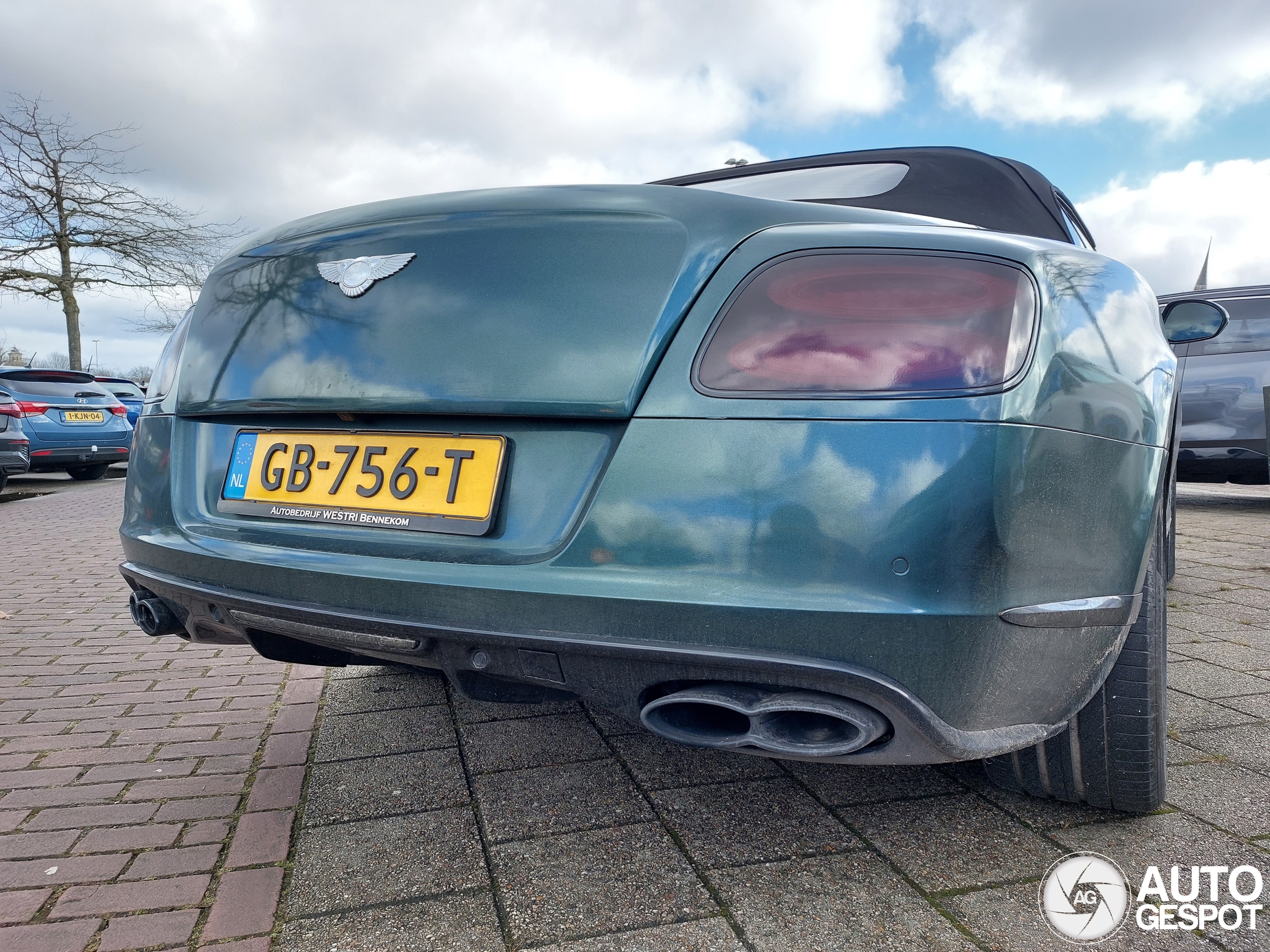 Bentley Continental GTC V8 S