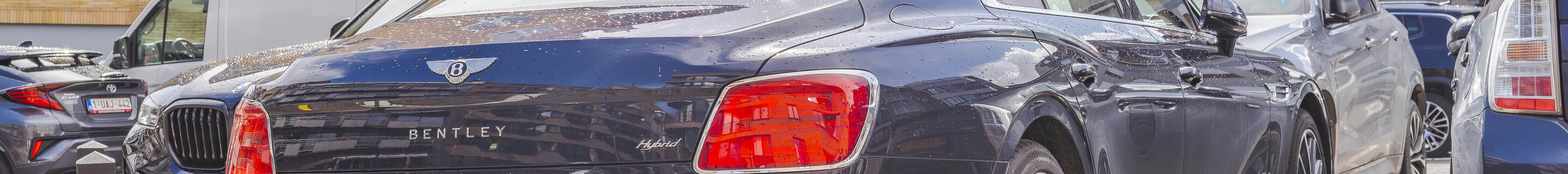 Bentley Flying Spur Hybrid Azure