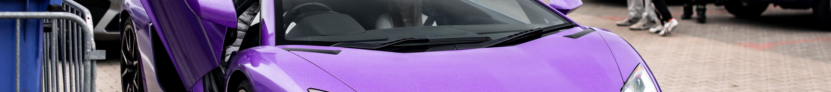 Lamborghini Aventador LP700-4