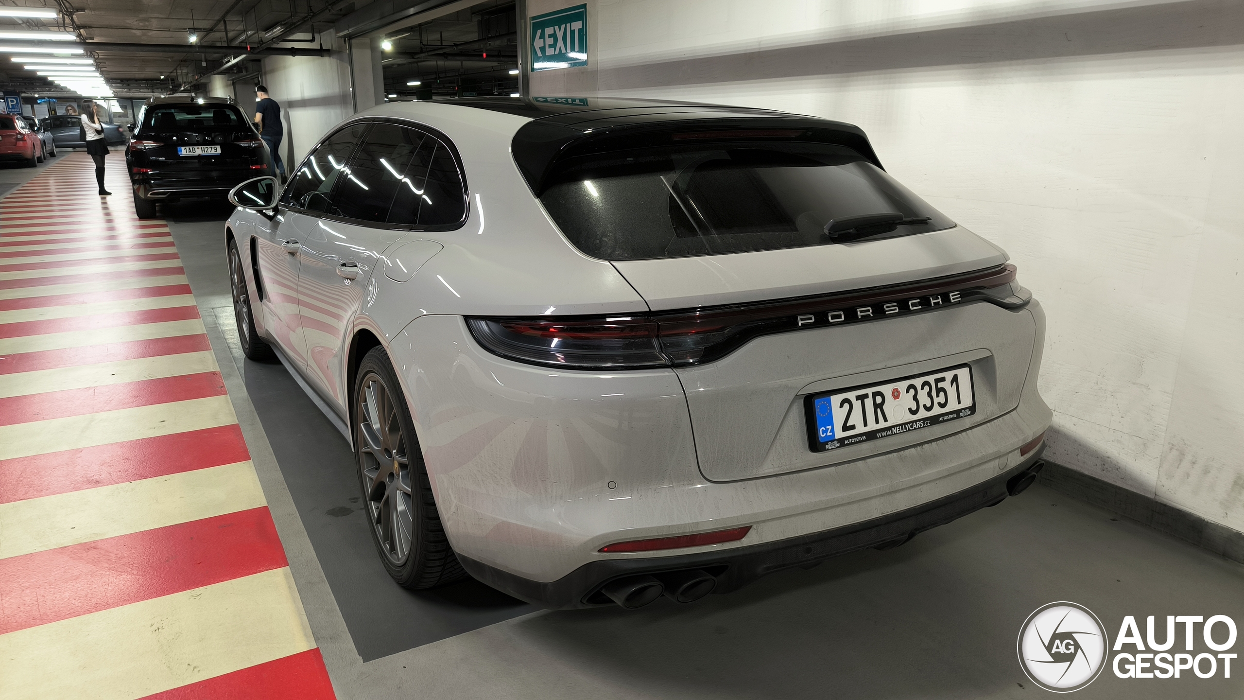 Porsche 971 Panamera Turbo Sport Turismo