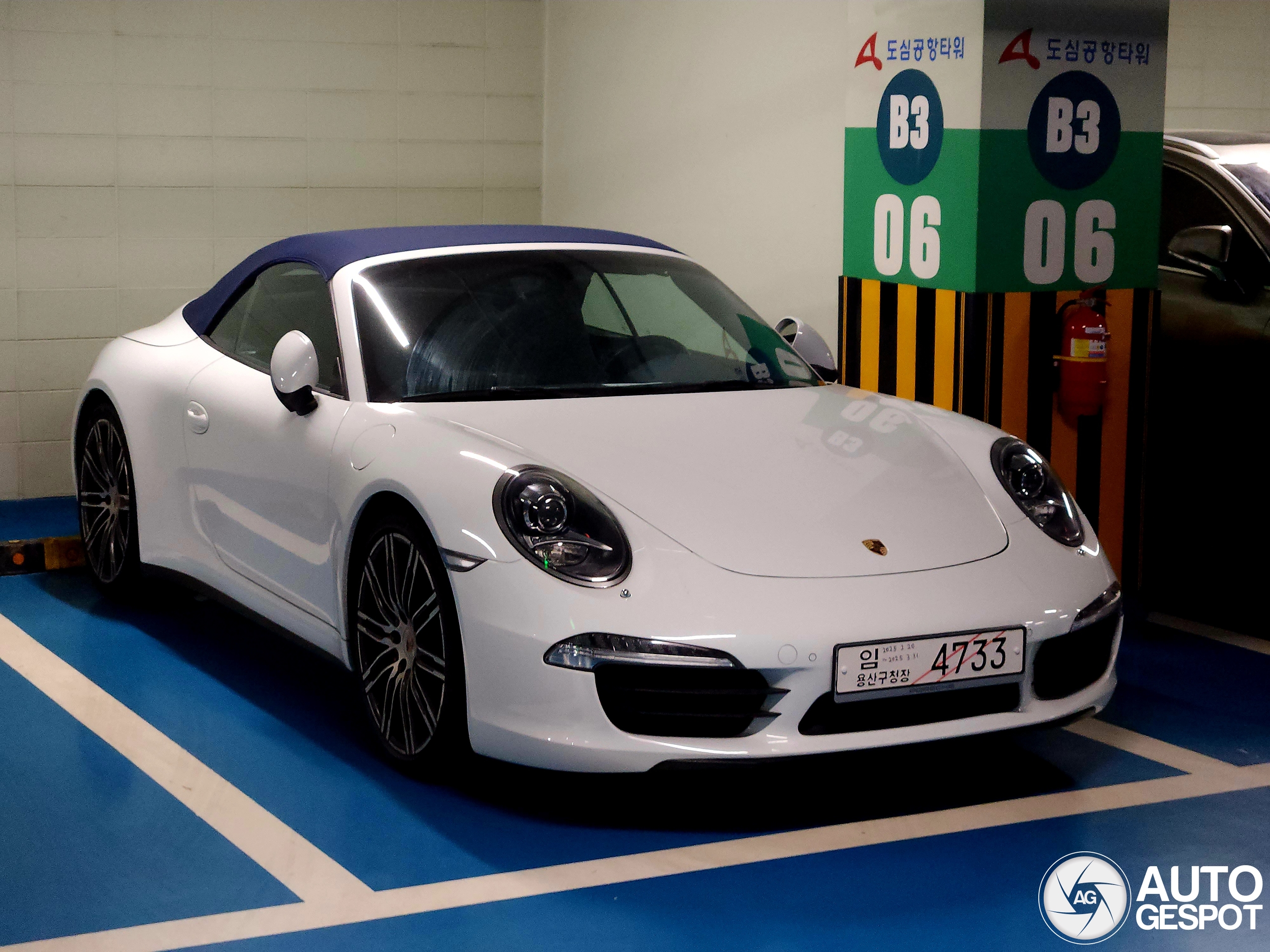 Porsche 991 Carrera 4S Cabriolet MkI