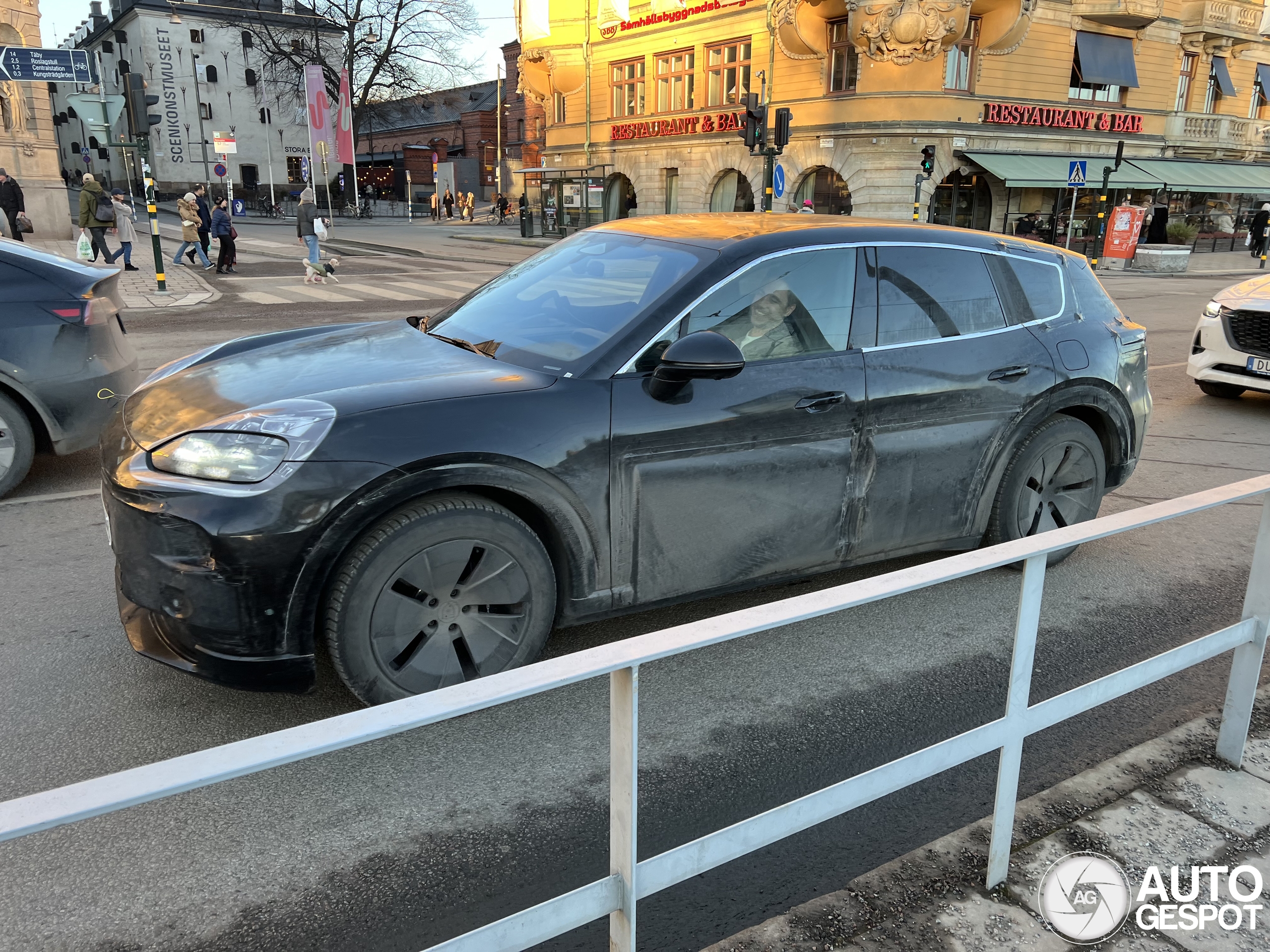 Porsche Cayenne EV