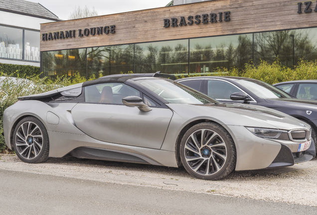 BMW i8 Roadster