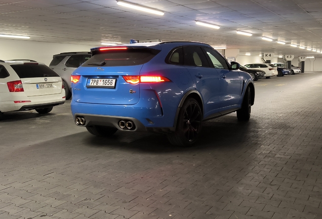 Jaguar F-PACE SVR