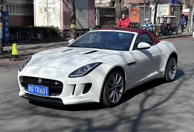 Jaguar F-TYPE S Convertible