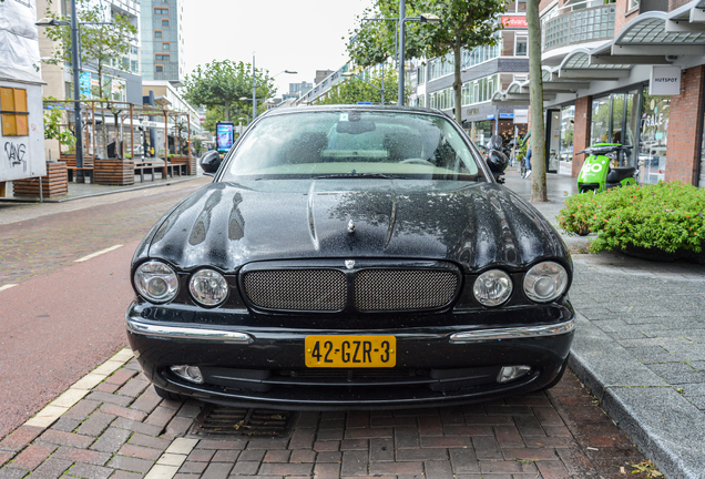 Jaguar XJR