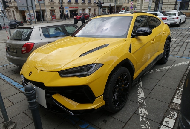 Lamborghini Urus S