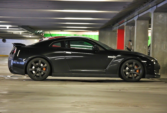 Nissan GT-R 2011