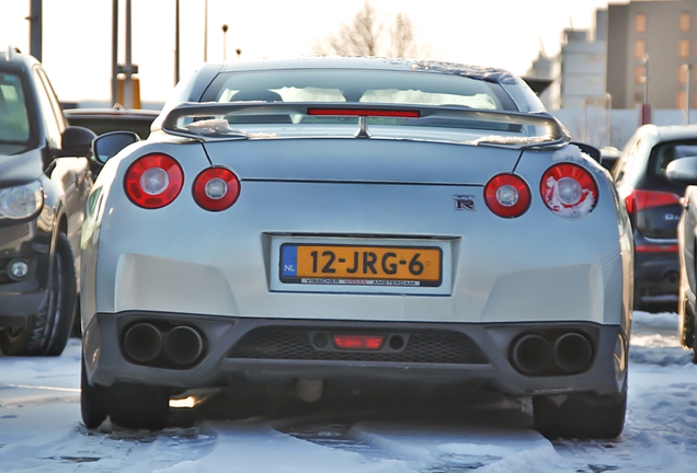 Nissan GT-R