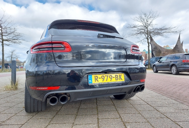 Porsche 95B Macan Turbo