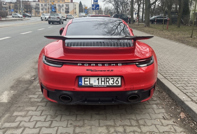 Porsche 992 Carrera 4S