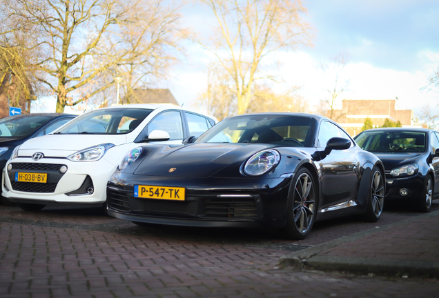 Porsche 992 Carrera 4S